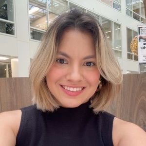 Meet your Posher, Maria fabiola